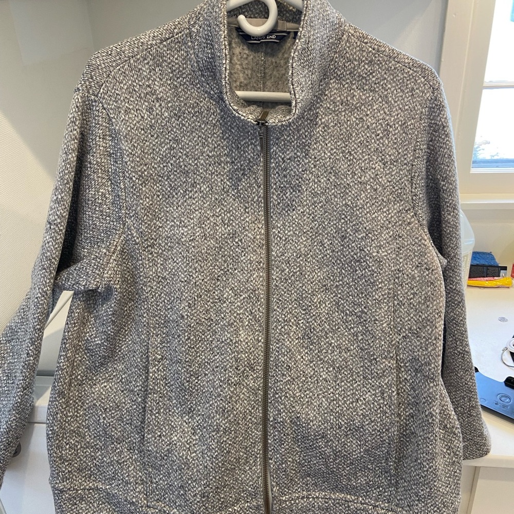 Grey (heather grey, light grey, cream) lands end lightweight zip-up jacket.